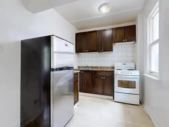 Apartment For Rent Hamilton ON 950 ES102751857