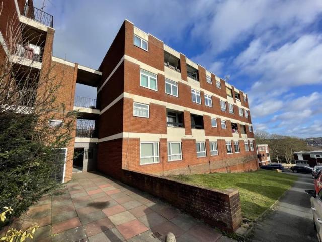 apartment for rent in 3 Oakwood Court Bundle Hill, Halesowen, B63 4AR, UK