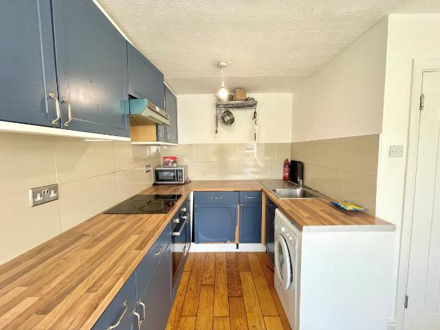 Apartment for rent in 100 Station Road, EN5 1QB