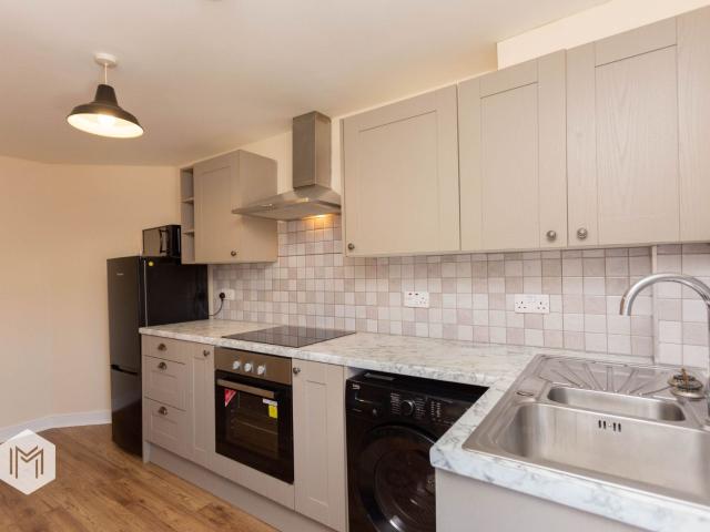 apartment for rent in 129 Colne Road, Burnley, Lancashire, BB10 1DU