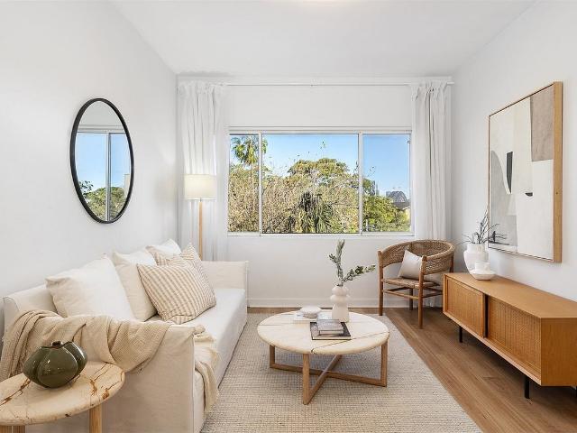 Apartment for rent in 13/64 Ben Boyd Road, NEUTRAL BAY