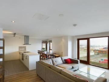 Titanic Quarter, BT3, Belfast - Equipped kitchen