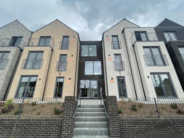 apartment for rent in 14 Byron Halt Kinnegar Drive, Holywood, BT18 9JT