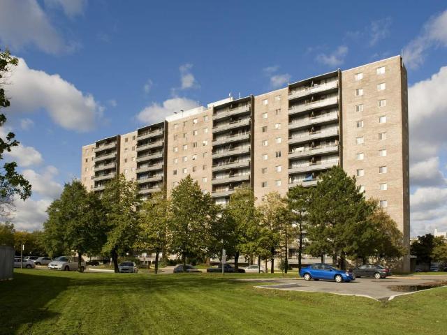 apartment for rent in 165 Kennedy Road,Brampton, L6W 3L3