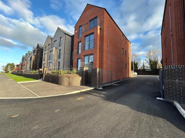 apartment for rent in 22 Byron Halt, Holywood, BT18 9JT