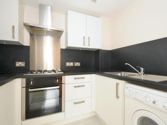 apartment for rent in 26 Hillgate Place Balham Hill Clapham London