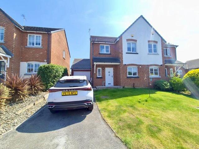 Apartment for rent in 28 Dowie Close, Barrow