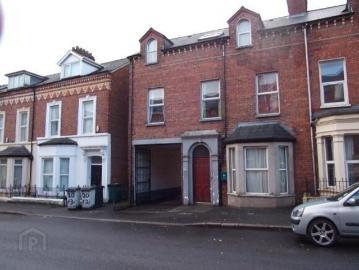 Apartment for rent in Belfast - Equipped kitchen