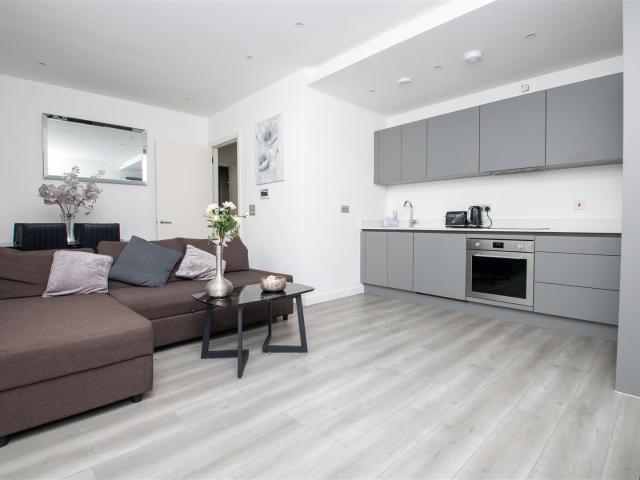 apartment for rent in 2 Foxhunter Drive, Linford Wood, Milton Keynes, MK14