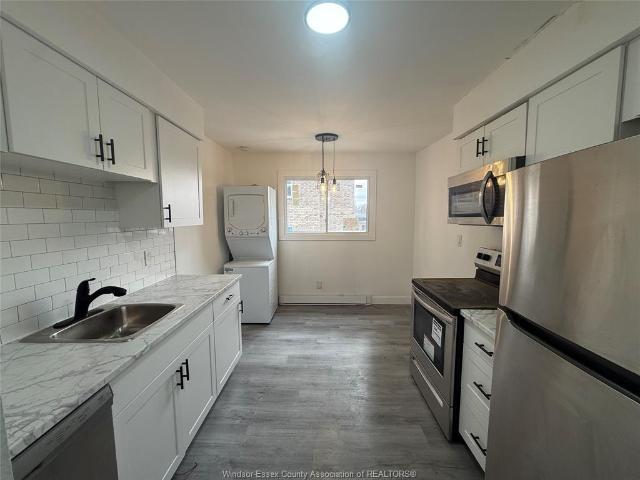 apartment for rent in 3150 Peter St Unit# 8 Windsor, Ontario