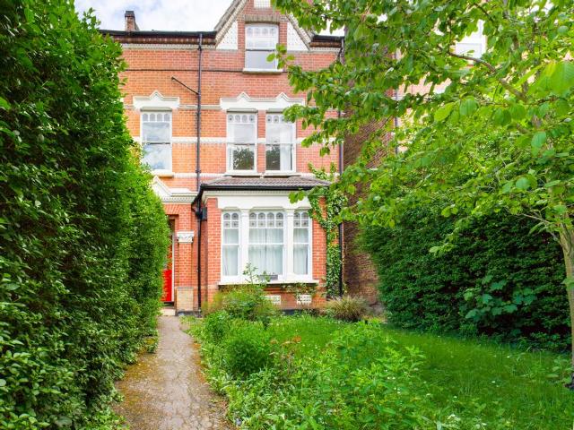 apartment for rent in 315b Norwood Road, Tulse Hill, London, SE24 9AQ