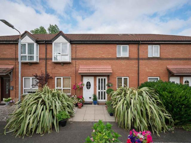 apartment for rent in 36 Glendhu Manor belfast, BT4 2RJ