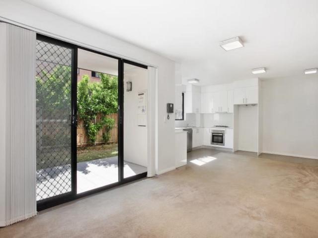 Apartment for rent in 4/11 Pitt Street, PARRAMATTA