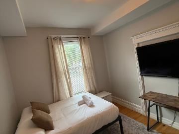 apartment for rent in 484A Gladstone Avenue Ottawa ON K1R 5N8