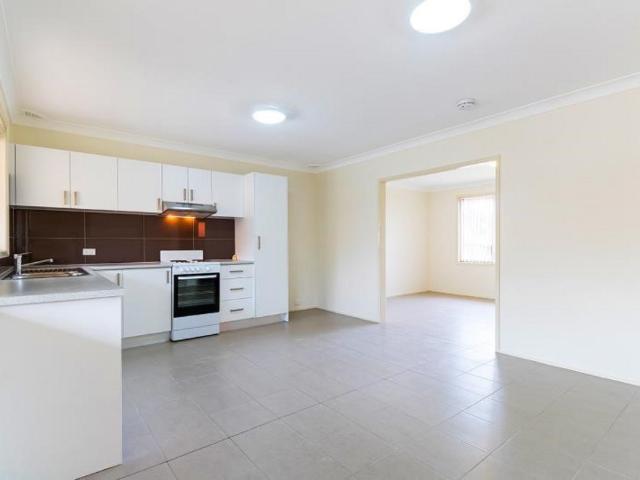 Apartment for rent in 49 Musgrave Crescent, FAIRFIELD WEST
