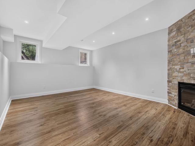 apartment for rent in 60 Young Street, Ottawa, ON, Canada