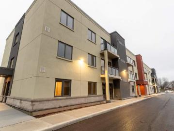 apartment for rent in 6479 Montrose Road, Niagara Falls, ON L2H 1M1, Canada