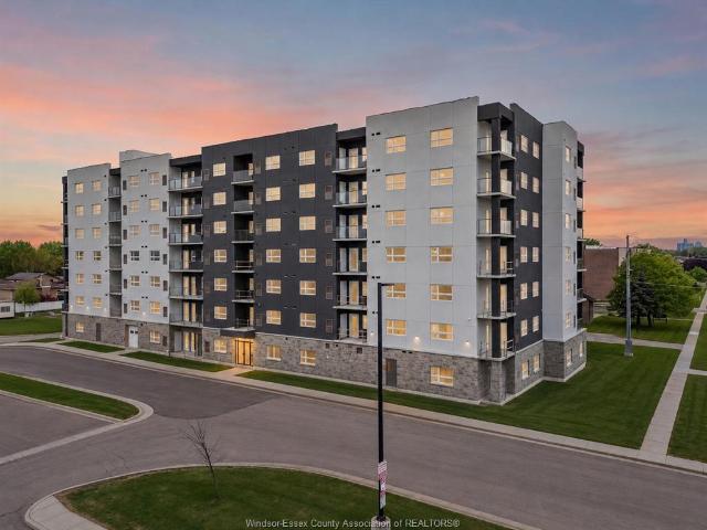 apartment for rent in 8401 Wyandotte Street Unit# 705 Windsor, Ontario