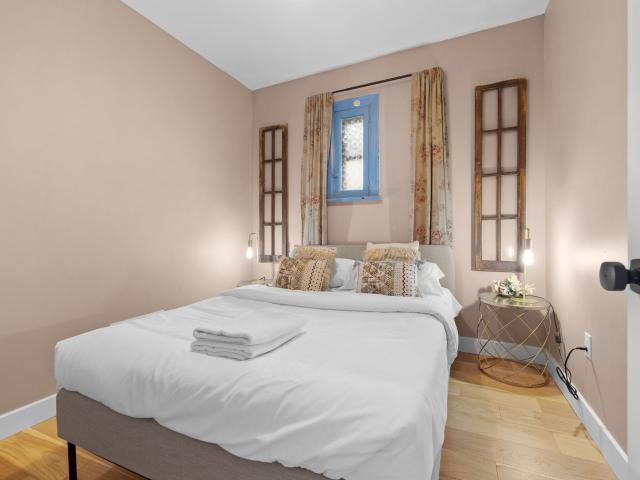 apartment for rent in 85 Fifth Ave #1, Ottawa, ON K1S 2M3, Canada
