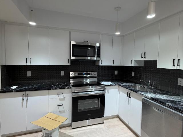 apartment for rent in 994 Bronson unit 101