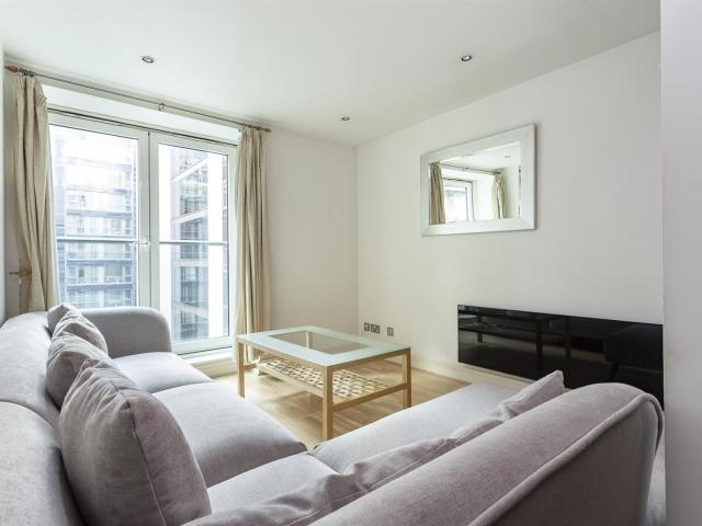 Apartment for rent in 9 Albert Embankment, Vauxhall, London, SE1
