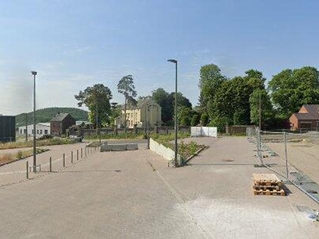 Apartment for rent in Courcelles