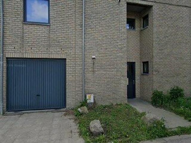 Apartment for rent in Courcelles
