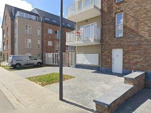 Apartment for rent in Court Saint Étienne