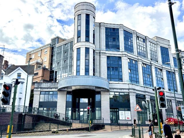 apartment for rent in Commercial Road, West Cliff