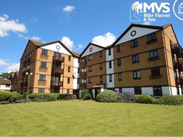 apartment for rent in Connaught Gardens East, CO15 6JD