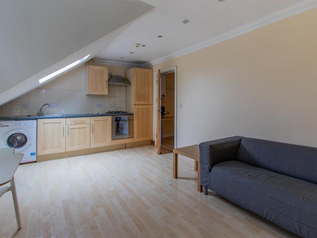 apartment for rent in Connaught Road, Cardiff, CF24 3PX