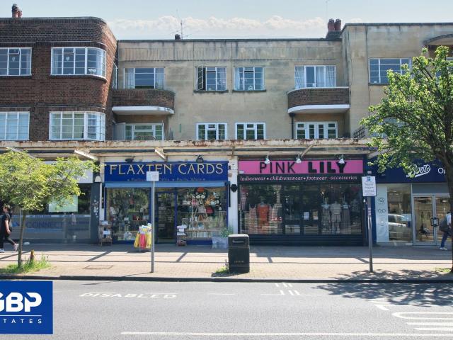 apartment for rent in Corbets Tey Road, Upminster, RM14