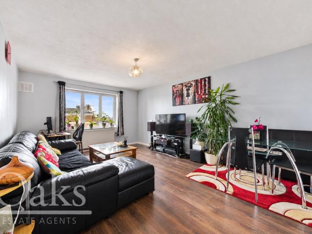 apartment for rent in Campbell Close, Streatham, London
