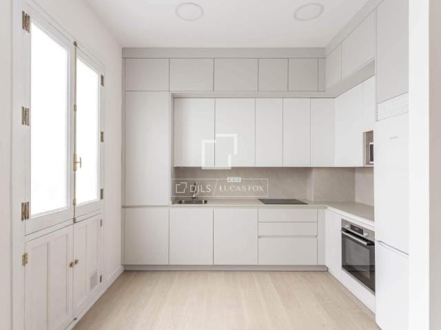 Apartment for rent in Castellana, Madrid city, Madrid