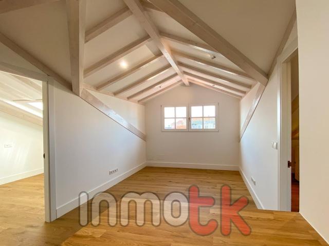 apartment for rent in Centro Pescaderia Ciudad Vieja, 15001 A Coruña