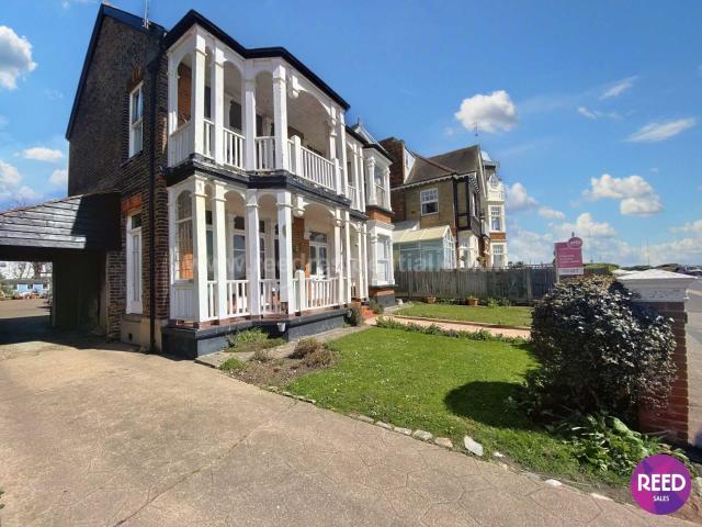 apartment for rent in Chalkwell Esplanade, Westcliff On Sea