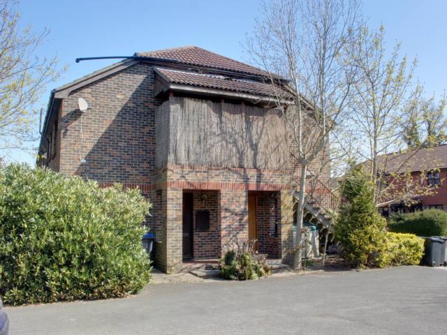 apartment for rent in Chancellor Gardens, South Croydon, Surrey, United Kingdom