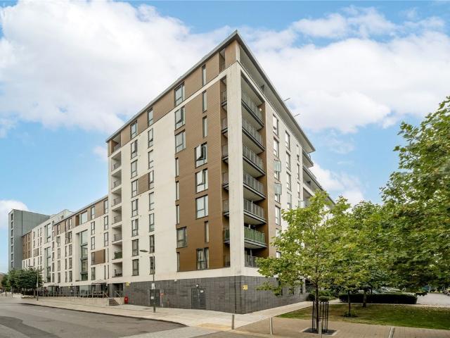 apartment for rent in Charcot Road, Colindale