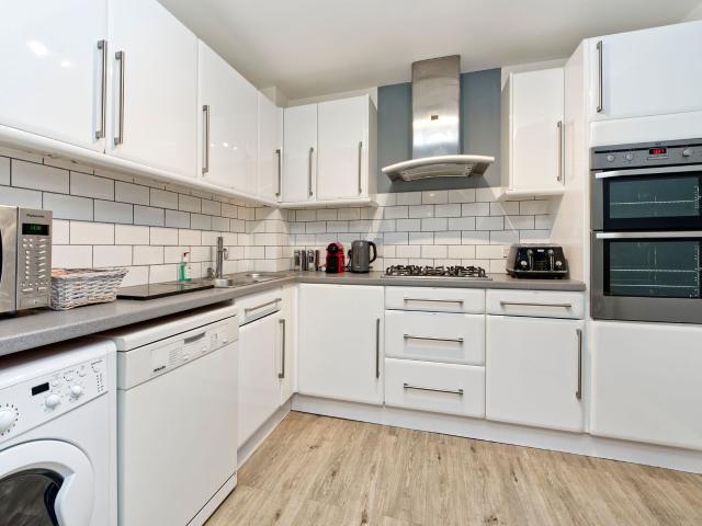apartment for rent in Christchurch Avenue, Queen's Park, NW6