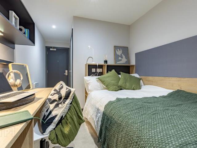 apartment for rent in Classic En Suite, Biscuit Factory, 140 Little Donegall St, Belfast, BT1 2FL