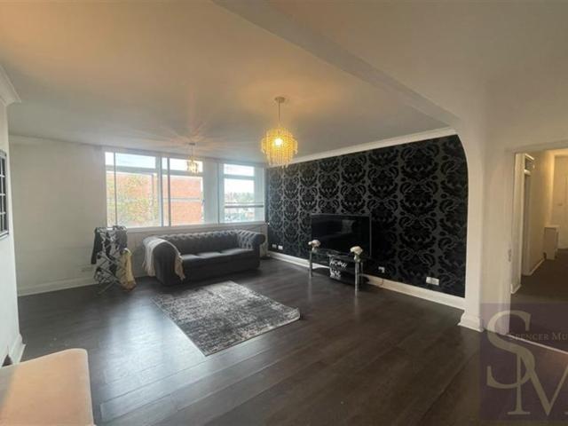 apartment for rent in Crown House, High Road, Loughton, IG10