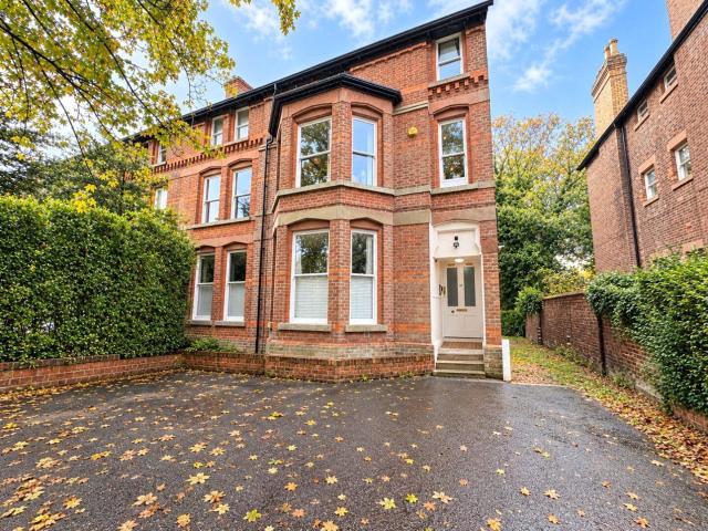 apartment for rent in Croxteth Road, Princes Park, Liverpool, L8 3SQ