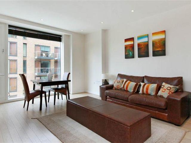 Apartment for rent in Cubitt Building, Grosvenor Waterside SW1