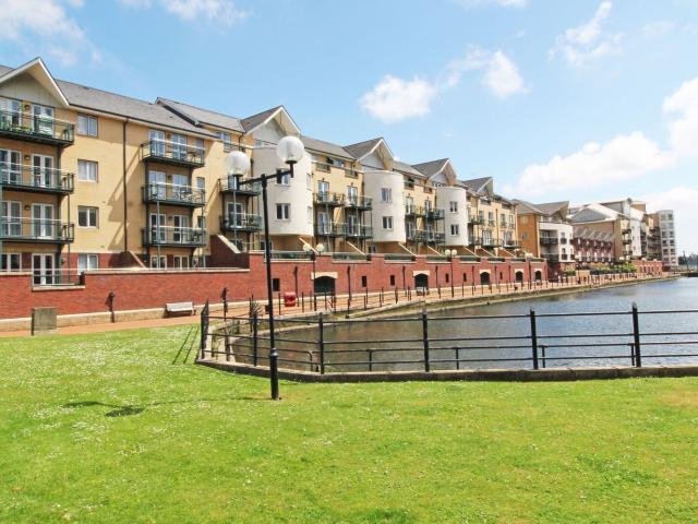 apartment for rent in Adventurers Quay, Cardiff Bay