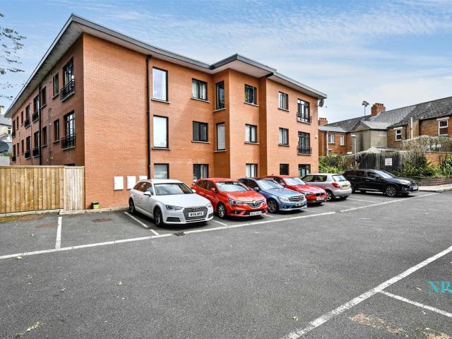 apartment for rent in Apt 12, 39A Dundela Crescent, Belfast, BT4 3BN