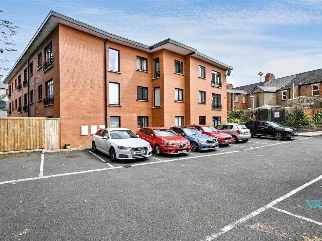 apartment for rent in Apt 12, 39A Dundela Crescent, Belfast, BT4 3BN