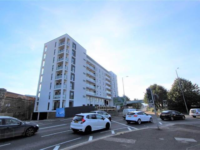 apartment for rent in Apt 8 The Sandford Building, 21 Bridge End, Belfast, BT5 4AW
