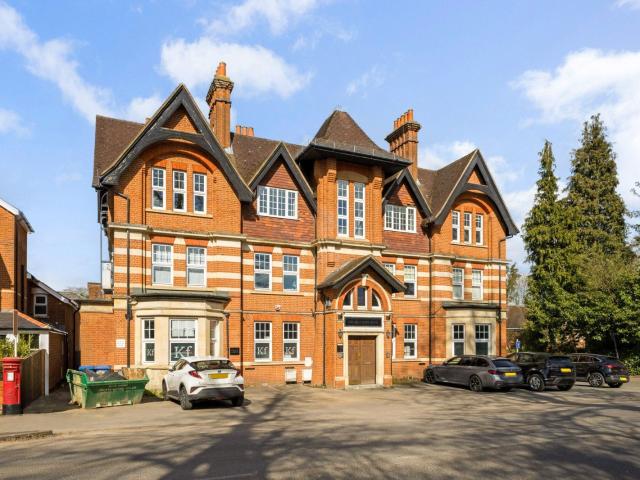 apartment for rent in Ascot Berkshire SL5 7EN The Old Courthouse, London Road