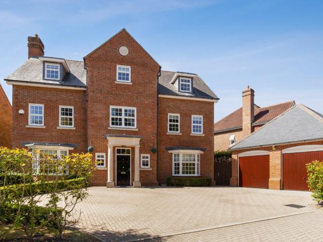 apartment for rent in Ascot Berkshire SL5 7HR Highgrove Avenue