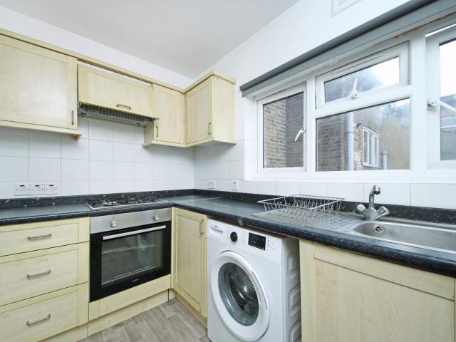 apartment for rent in Avenue Road, W3